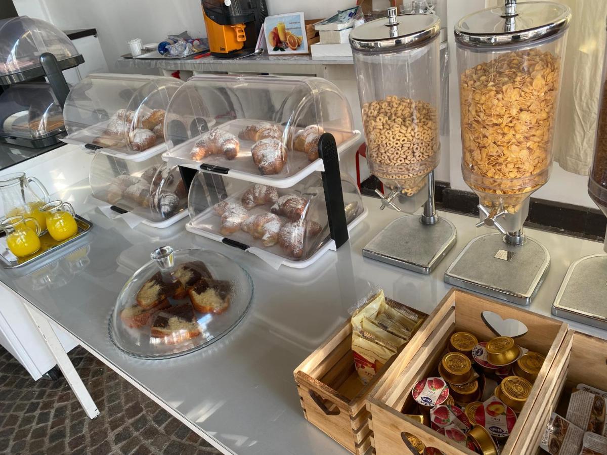 نابولي Zia Bi Bed And Breakfast المظهر الخارجي الصورة